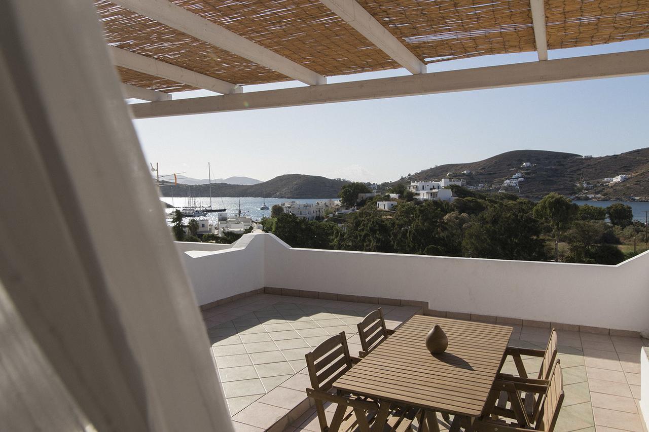 Armadoros Hotel / Ios Backpackers Exterior photo