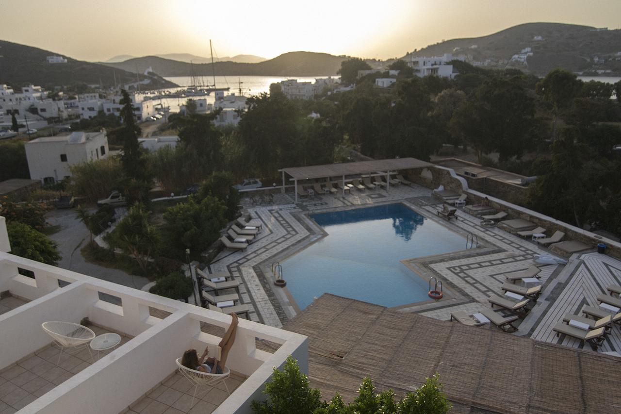 Armadoros Hotel / Ios Backpackers Exterior photo